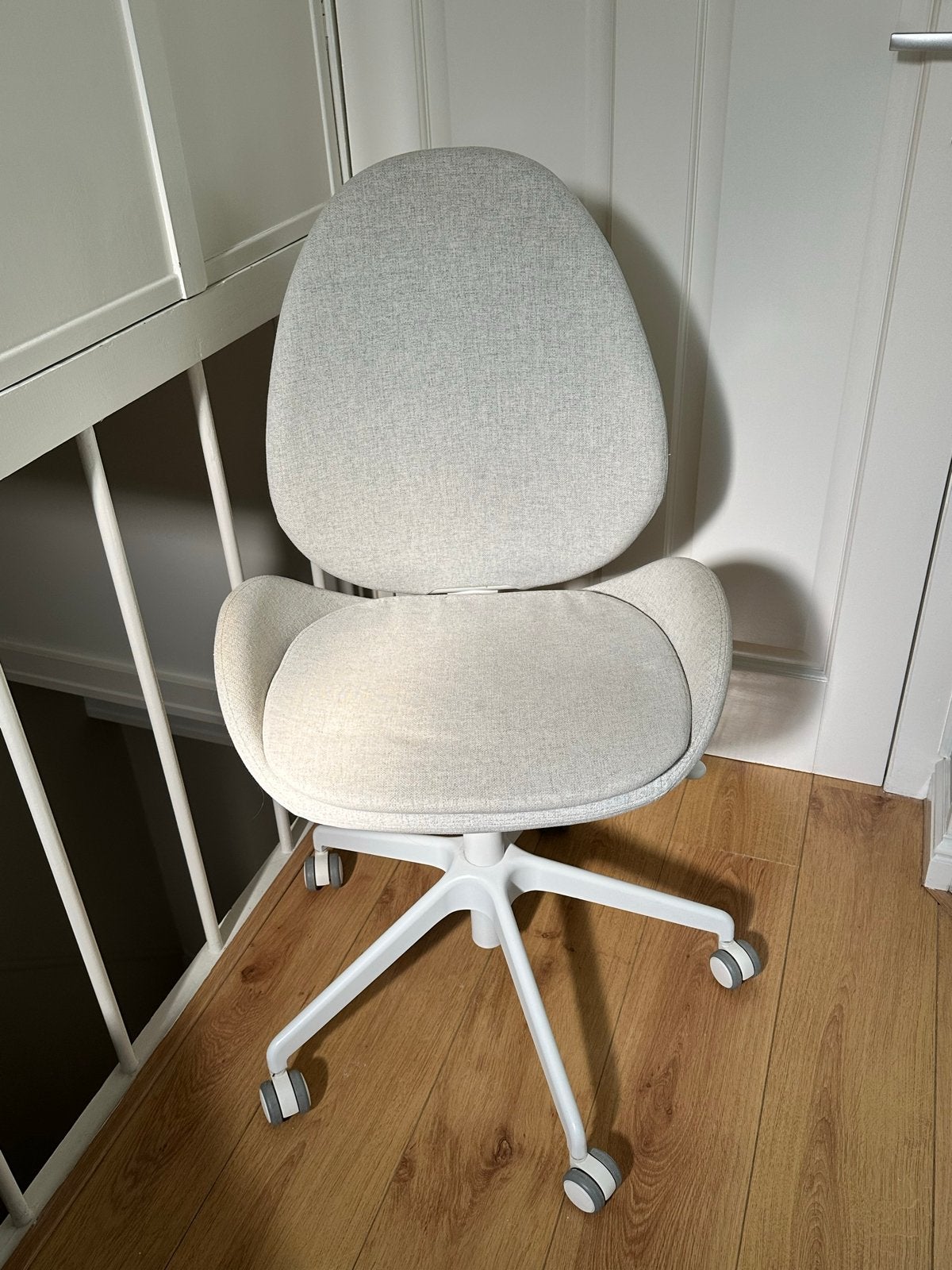 Comfortabele Bureaustoel - Hattefjäll IKEA stof Lichtgrijs, Ophalen, Zo goed als nieuw, Grijs, Bureaustoel