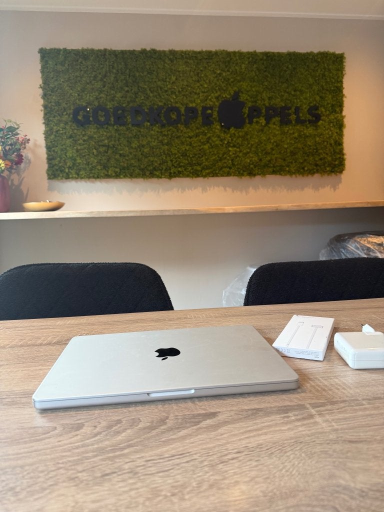 MacBook Pro 14 inch m2 32GB 512GB Zilver, Computers en Software, Cupertino California, Nieuw, Support@apple.com, Ophalen