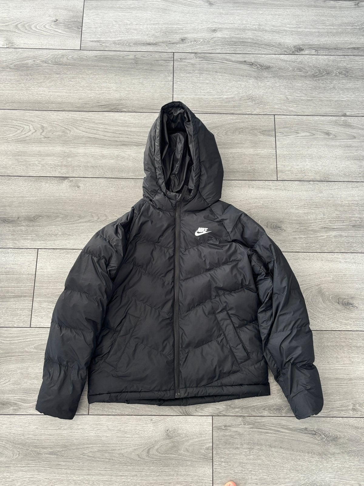 Zwarte Nike jas 158-170 cm, Ophalen, Zo goed als nieuw, Overige maten, Zwart