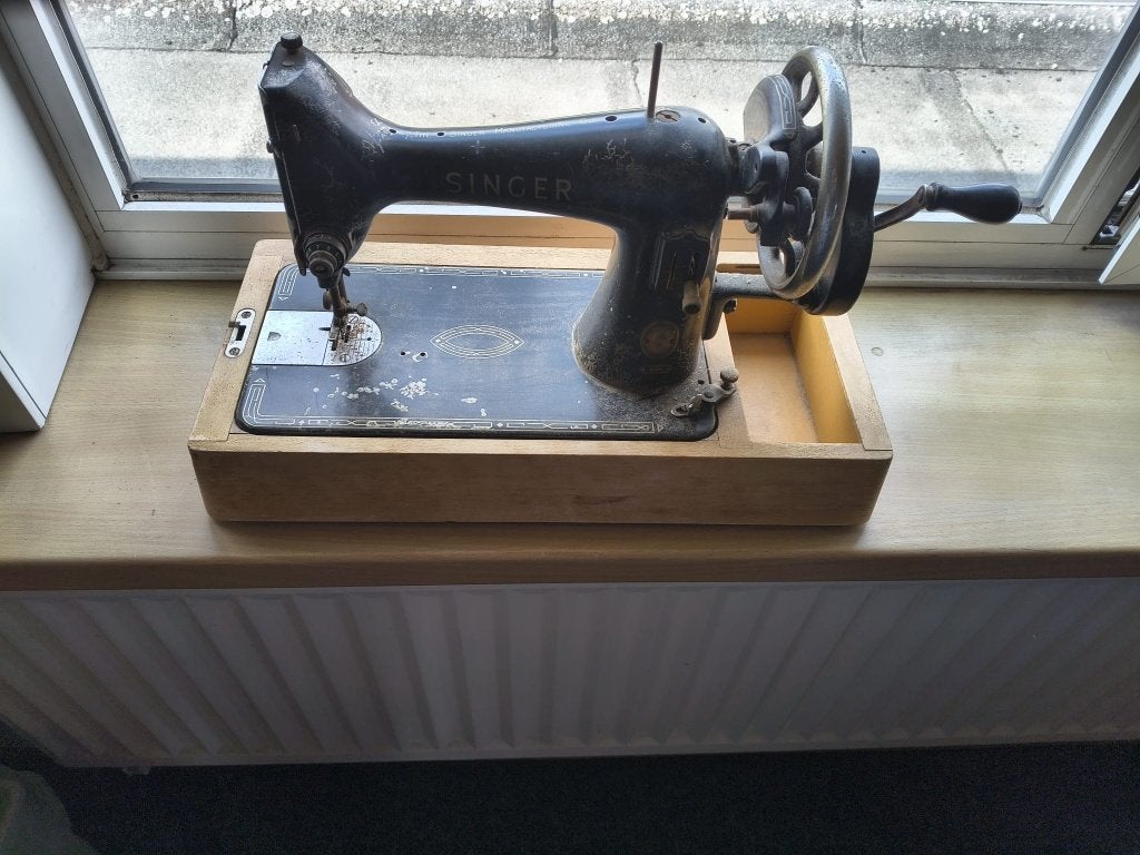 Singer naaimachine, Ophalen