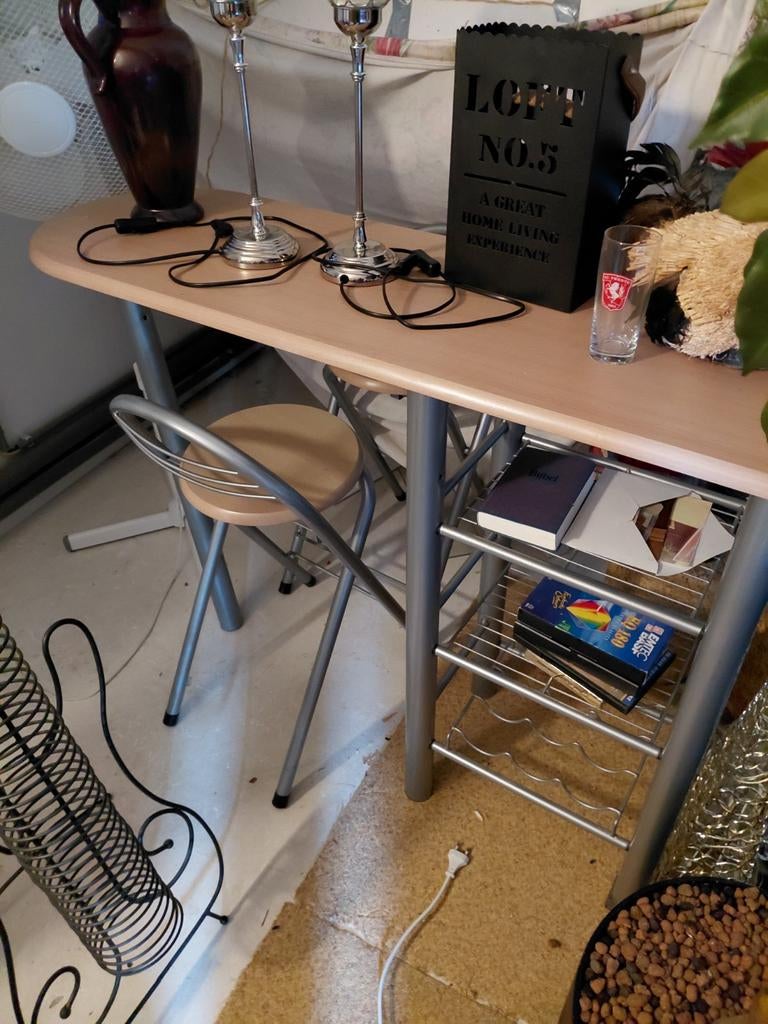 Bar tafel met 2 krukken - Compact en stijlvol, Ophalen of Verzenden, Gebruikt