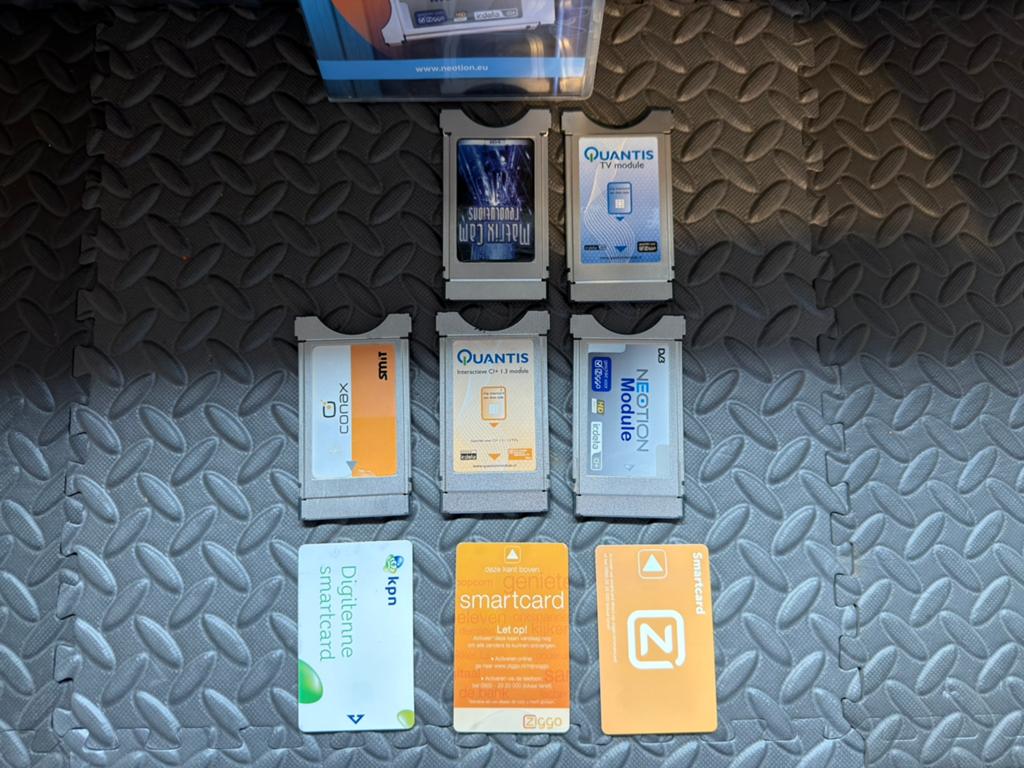 Partij CI+ Modules & Smartcards (Ziggo, Quantis, Neotion), Ophalen of Verzenden, Zo goed als nieuw