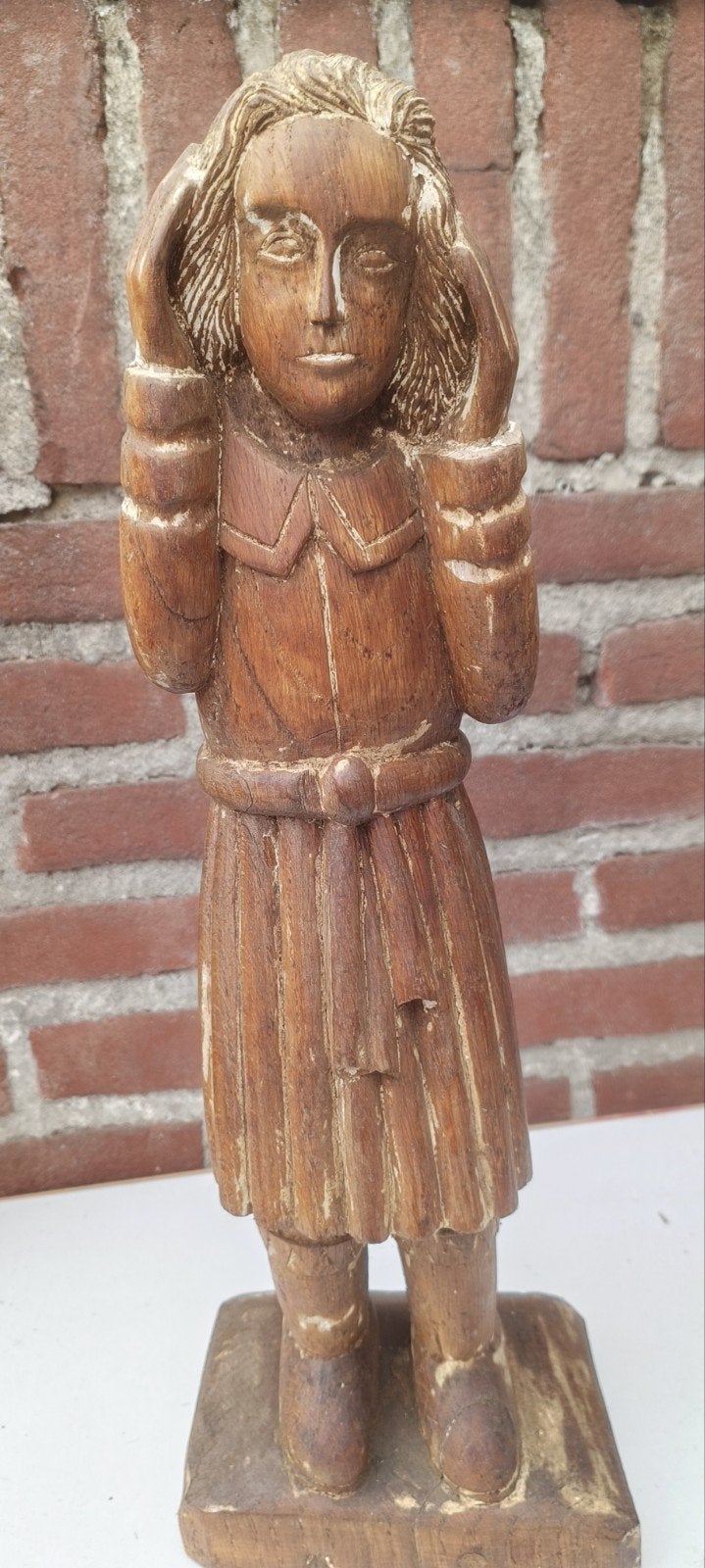 Antiek houten beeld met resten oude polychromie, Antiek en Kunst, Kunst | Beelden en Houtsnijwerken, Overige onderwerpen, Handgemaakt