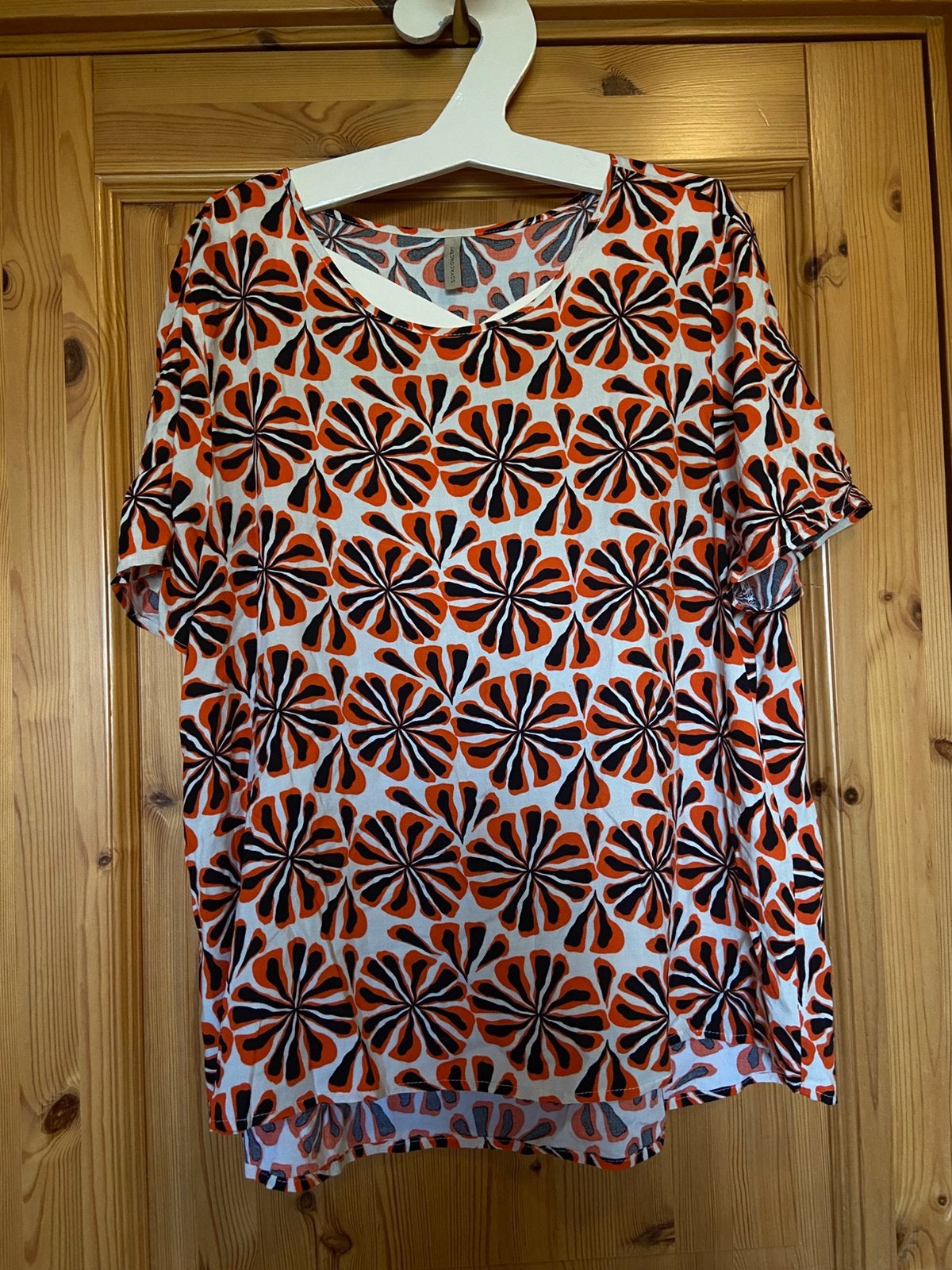 Top korte mouw oranje 42/44, Maat 42/44 (L), Oranje, Ophalen of Verzenden, Zo goed als nieuw