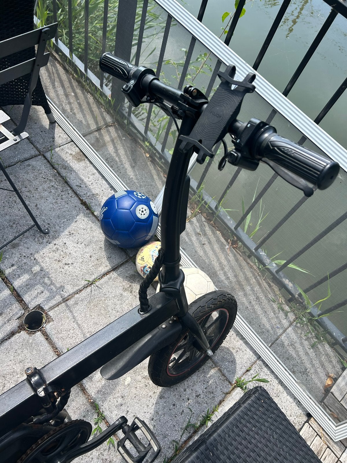 Foto 4 van Windgoo B20 elektrische vouwfiets - Zo goed als nieuw