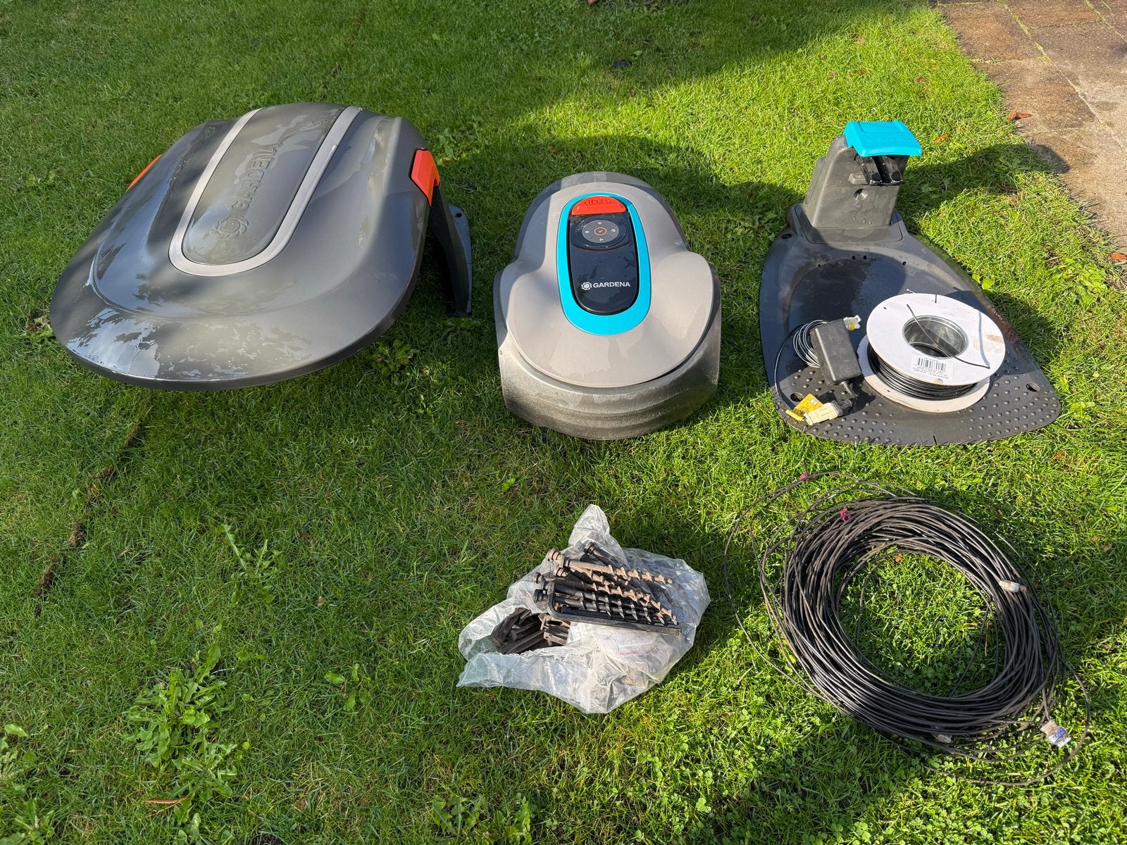 Gardena Sileno Minimo 250 Robotmaaier - Compleet, Ophalen, Gebruikt, Minder dan 30 cm, Accu-grasmaaier