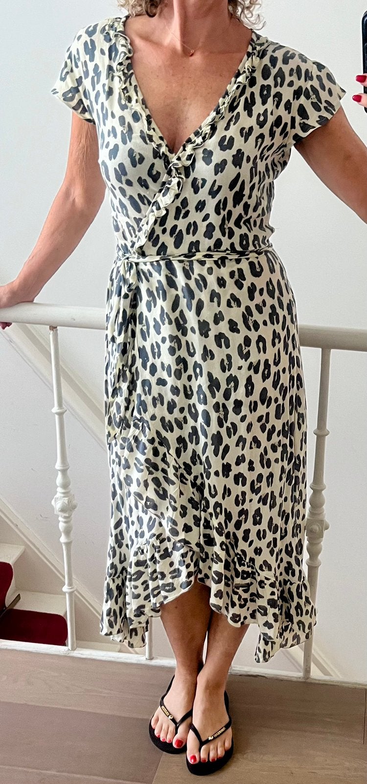Heerlijke zomerse wikleljurk panterprint s/m ☀️, Kleding | Dames, Jurken, Maat 38/40 (M), Overige kleuren, Ophalen of Verzenden