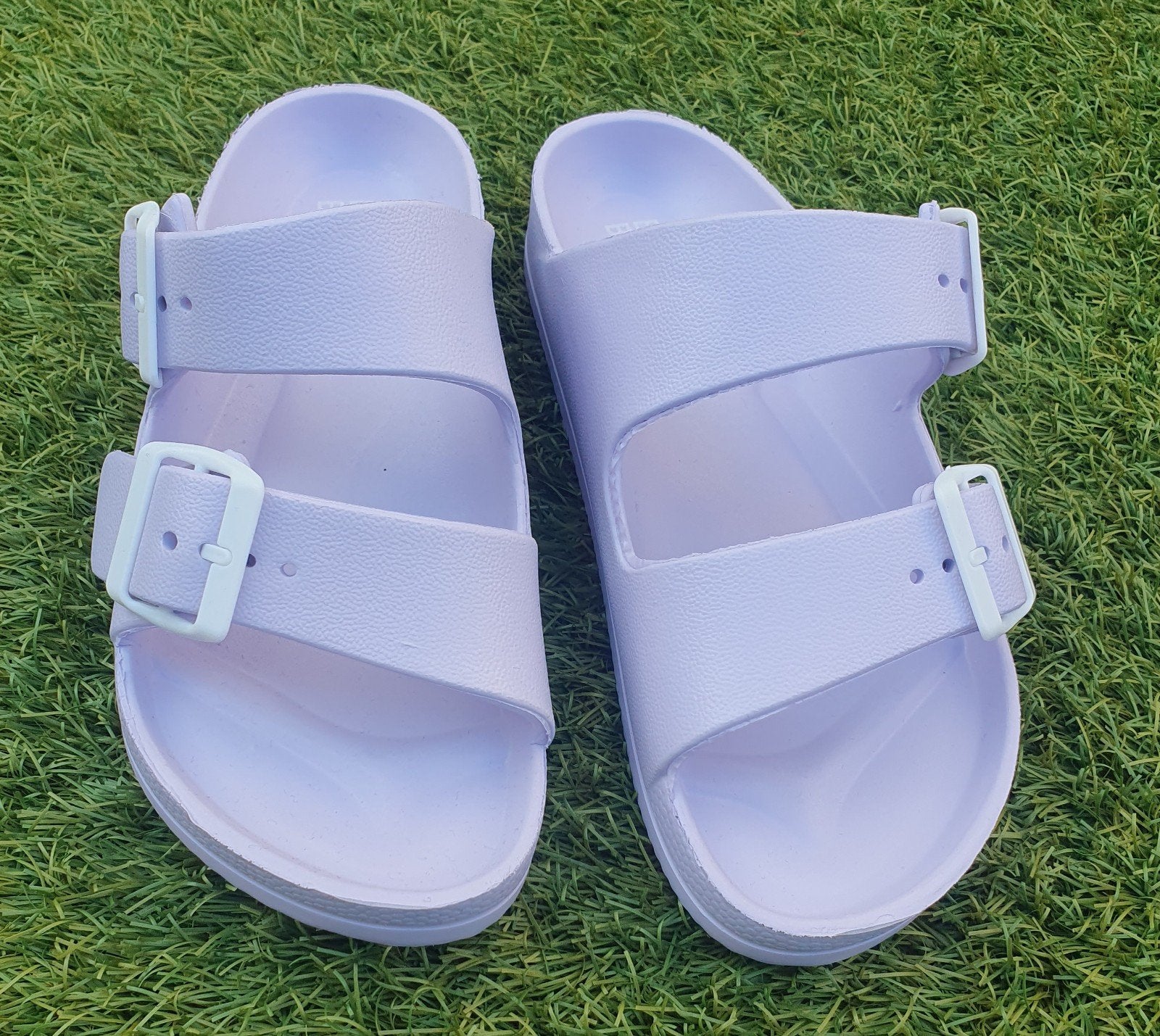 BullBoxer paarse slippers met gespen - Maat 37, Kleding | Dames, Schoenen, Slippers, Overige kleuren, Nieuw, Ophalen of Verzenden