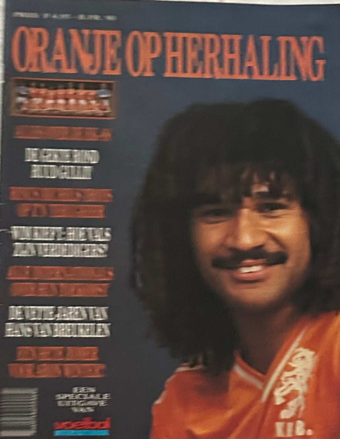 Voetbal International (VI) Special - Oranje op herhaling, Boeken, Ophalen of Verzenden, Gelezen, Sport en Vrije tijd