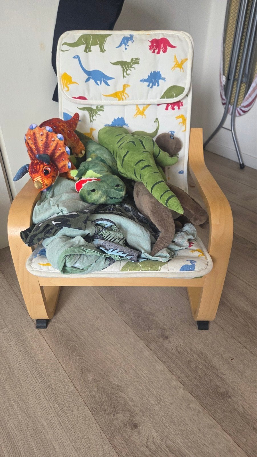 Dino Kinderstoel IKEA, knuffels en dekbedovertrekken, Ophalen
