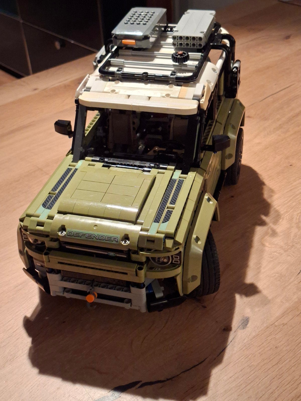 Lego Technic Land Rover Defender 100% compleet