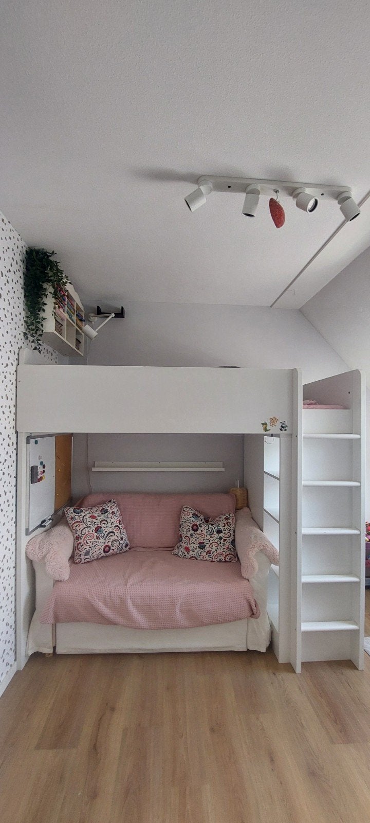 IKEA Hoogslaper met veel opbergruimte en transporthulp, Huis en Inrichting, Slaapkamer | Bedden, Ophalen, Eenpersoons, Hout, 100 cm