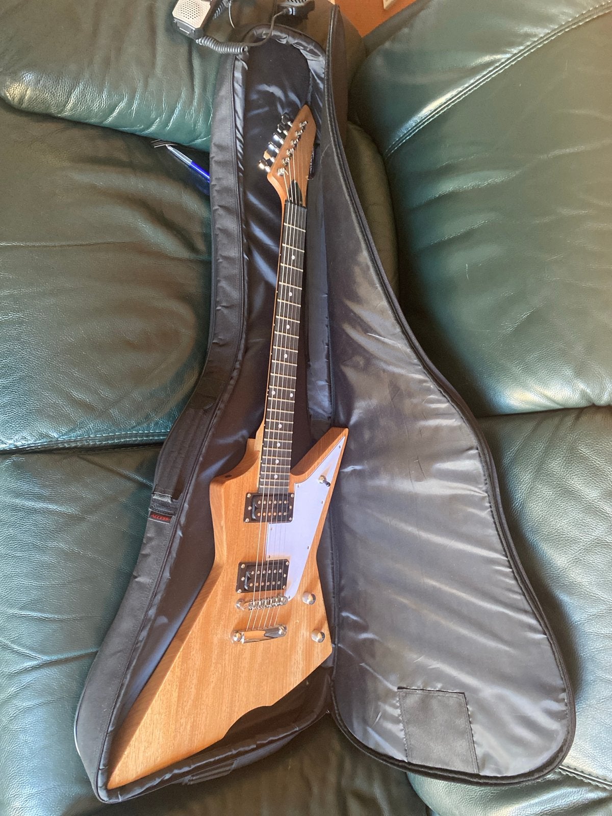 Elektrische gitaar - Ruilen tegen PS4 met GTA 5 mogelijk, Muziek en Instrumenten, Snaarinstrumenten | Gitaren | Elektrisch, Ophalen