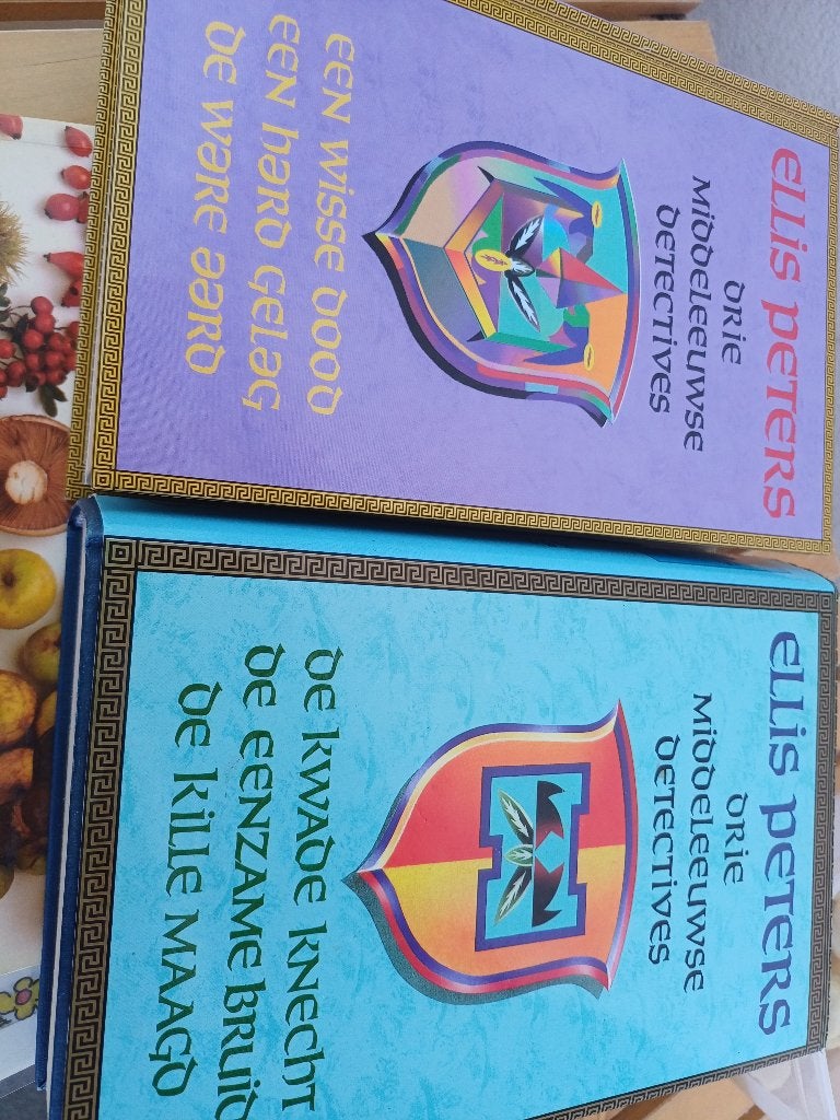 2 x ELLIS PETERS / 6 MIDDELEEUWSE DETECTIVES, Boeken, Detectives, Ophalen of Verzenden, Zo goed als nieuw