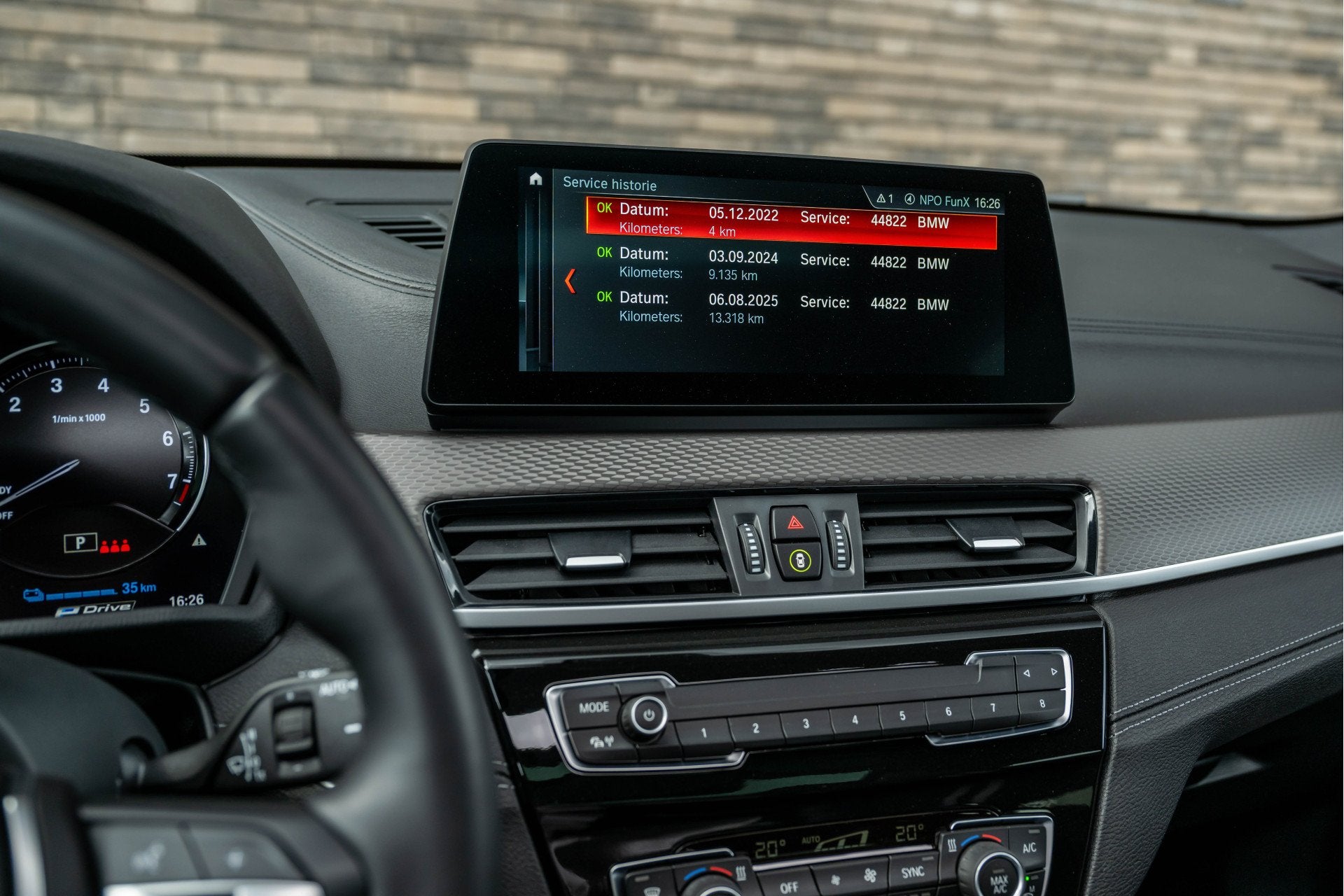 Foto 25 van BMW X2 xDrive25e | M-Sport | Navigatie | Panorama | Head-Up