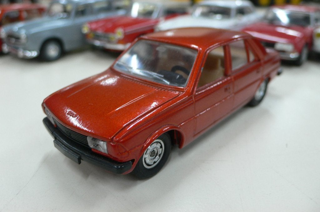 peugeot 305 sedan  solido- 1/43, Hobby en Vrije tijd, Modelauto's | 1:43, Nieuw, Auto, Solido, Verzenden