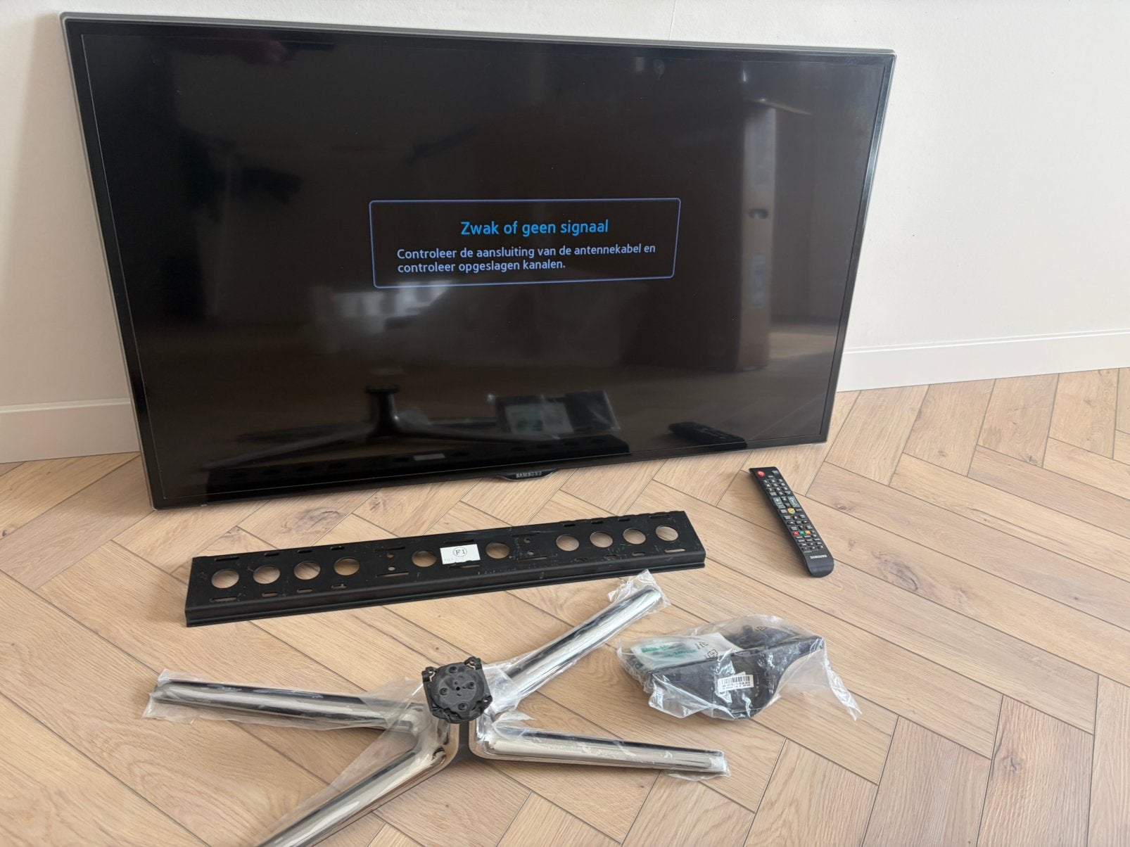 Te koop: Samsung 46 inch televisie incl. Muurbeugel!!, Ophalen, Zo goed als nieuw