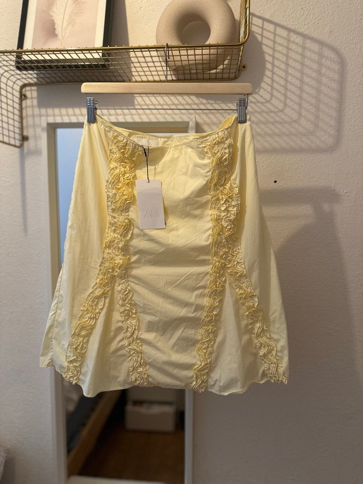 Nieuwe Zara rok met ruches - Maat M, Maat 38/40 (M), Verzenden, Geel, Nieuw