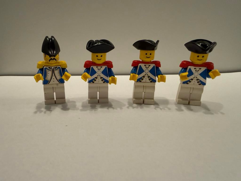 Lego minifiguren van Caribbean Clipper nr 6274., Inclusief minifiguren, Gebruikt, Lego, Ophalen of Verzenden