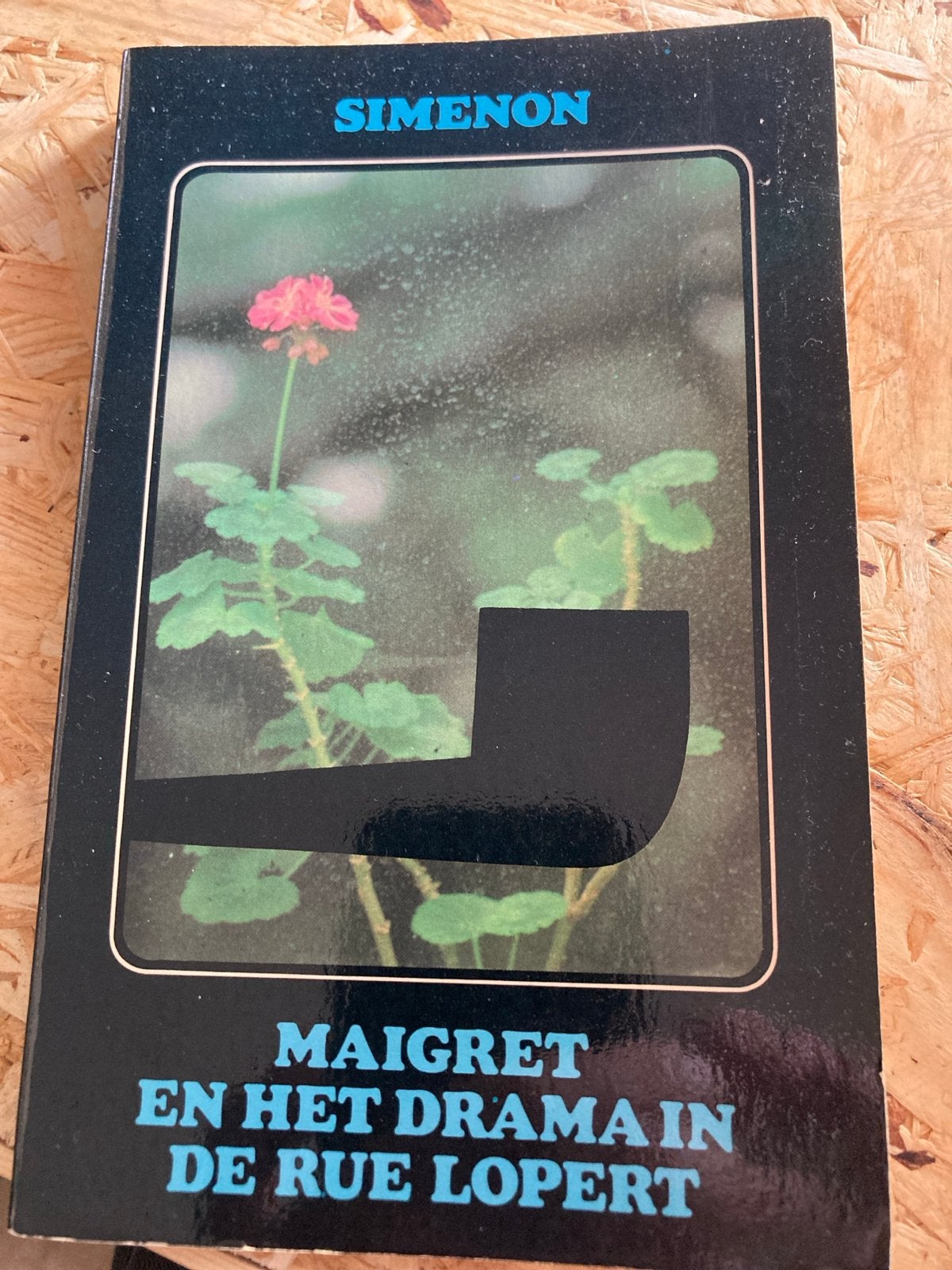 Maigret en het drama in de Rue Lopert - Simenon, Ophalen of Verzenden, Gelezen