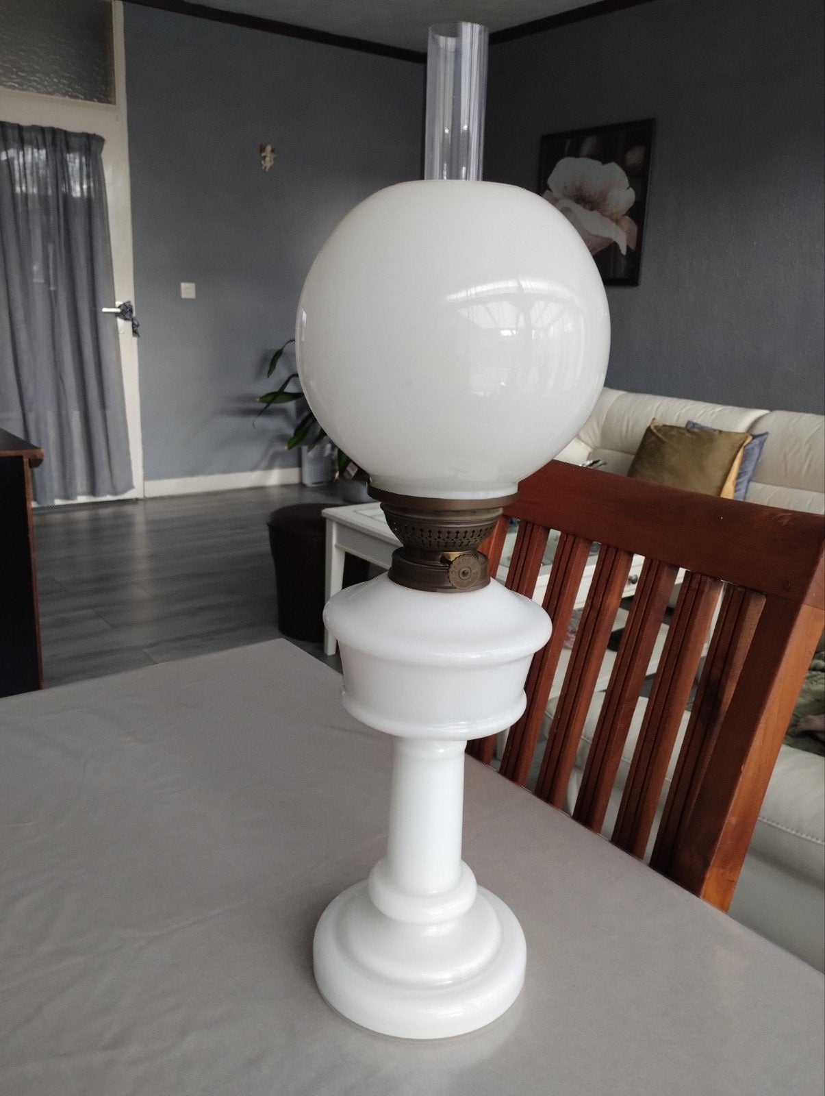 Prachtige olielamp van melkglas opaal, Ophalen of Verzenden