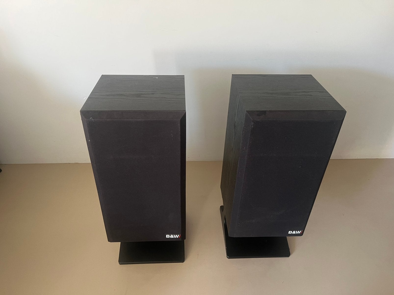 b&w dm110i speaker set, Ophalen, Zo goed als nieuw, 60 tot 120 watt, Bowers & Wilkins (B&W)