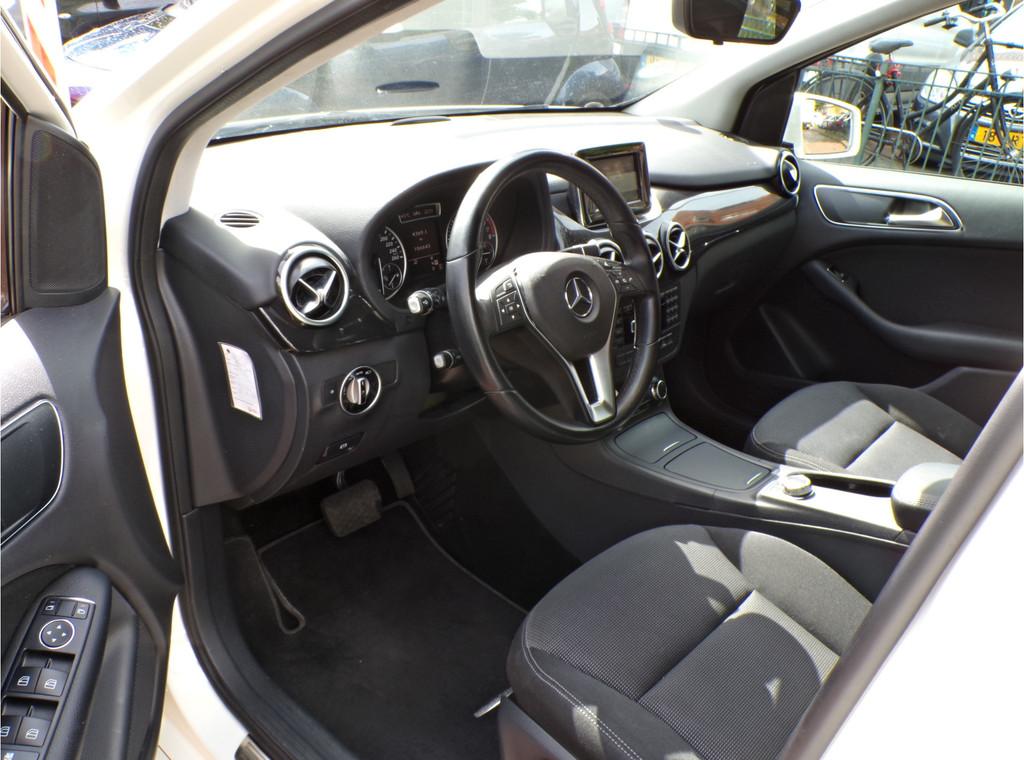 Mercedes-Benz B-Klasse 180 Ambition AUTOMAAT NL AUTO ORG KM, Auto's, 1325 kg, Gebruikt, Euro 6, 4 cilinders