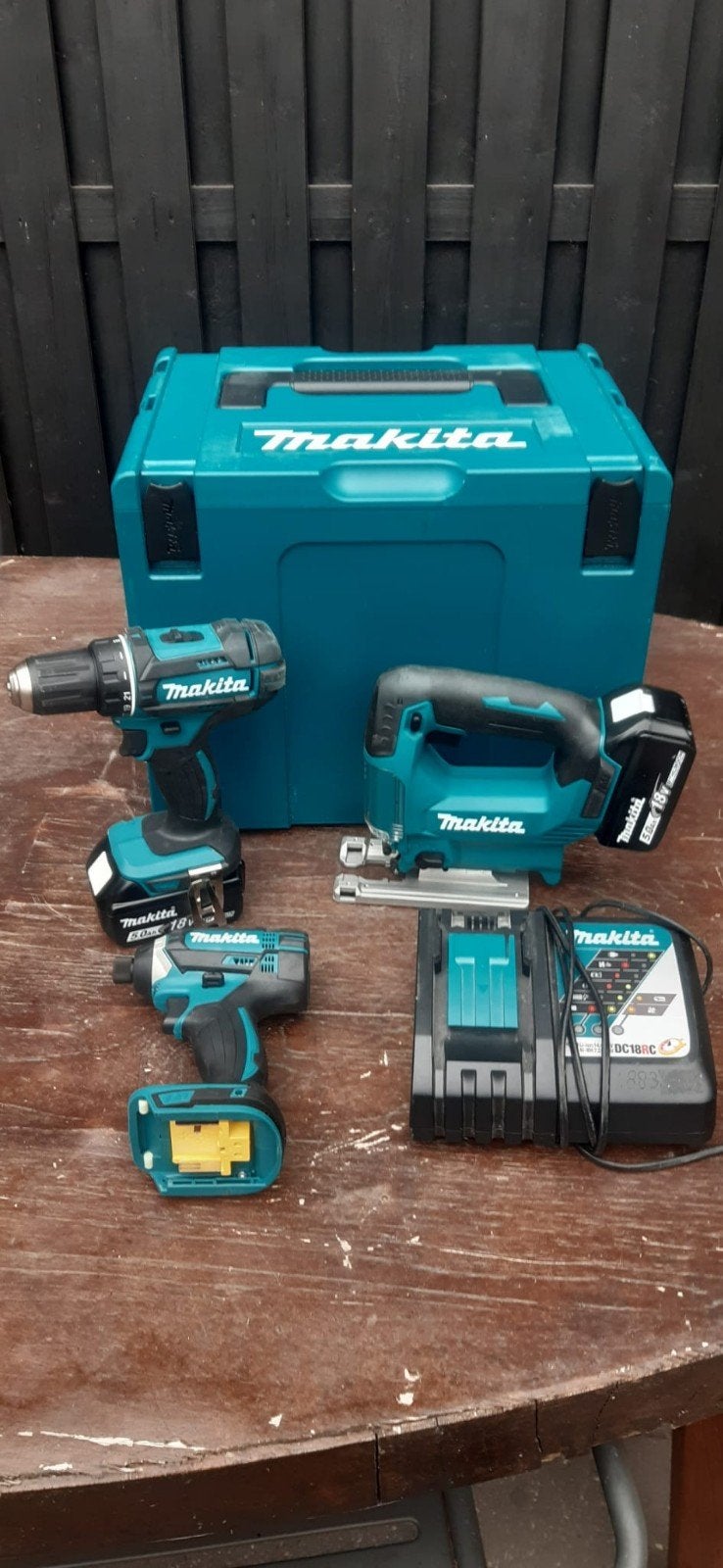 Makita  Set: Schroefmachine, Slagschroefmachine, Decoupeer, Ophalen, Zo goed als nieuw, Boor- en Schroefmachine, Variabele snelheid