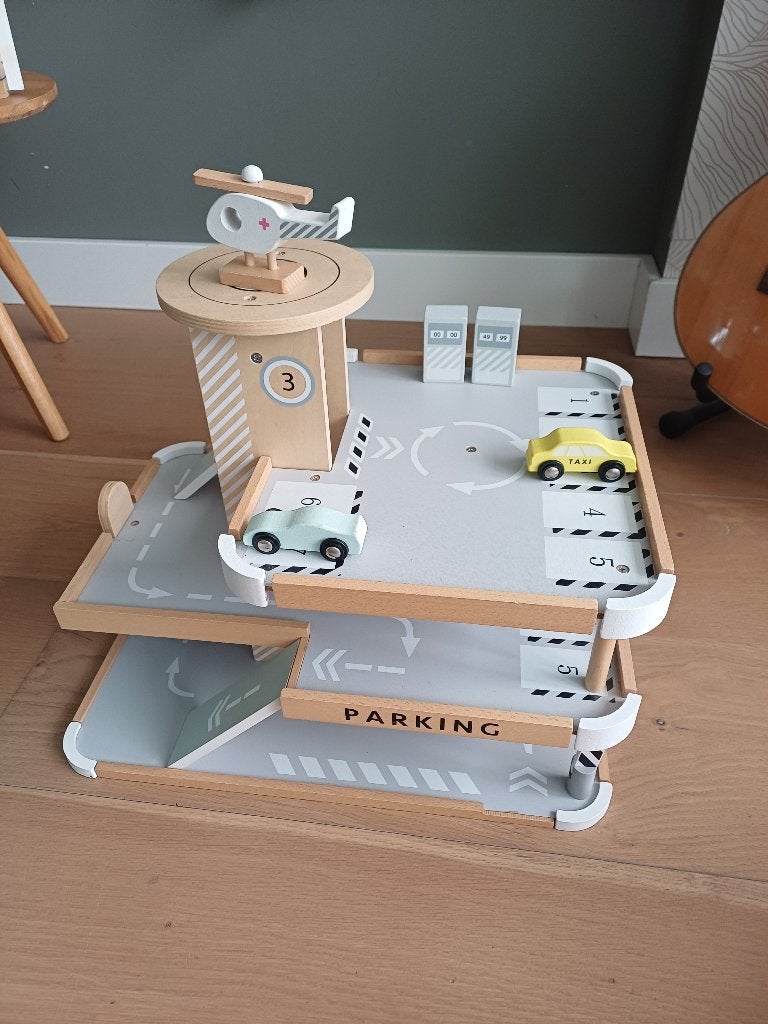 Houten parkeergarage petit amelie, Ophalen, Zo goed als nieuw, Overige typen