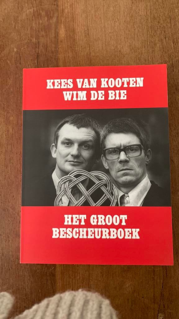 Kees van Kooten Wim de Bie. Het groot bescheurboek., Ophalen of Verzenden, Zo goed als nieuw, Personen