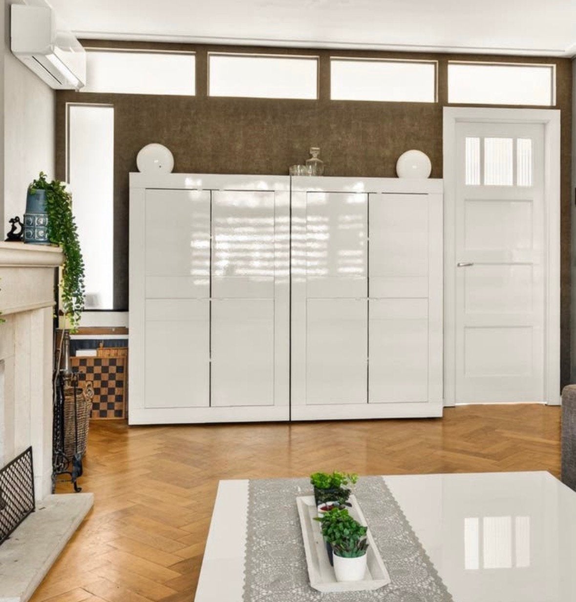 2x hoogglans witte kast (buffetkast/ boekenkast), Huis en Inrichting, Kasten | Buffetkasten, Ophalen, Met plank(en), Overige materialen
