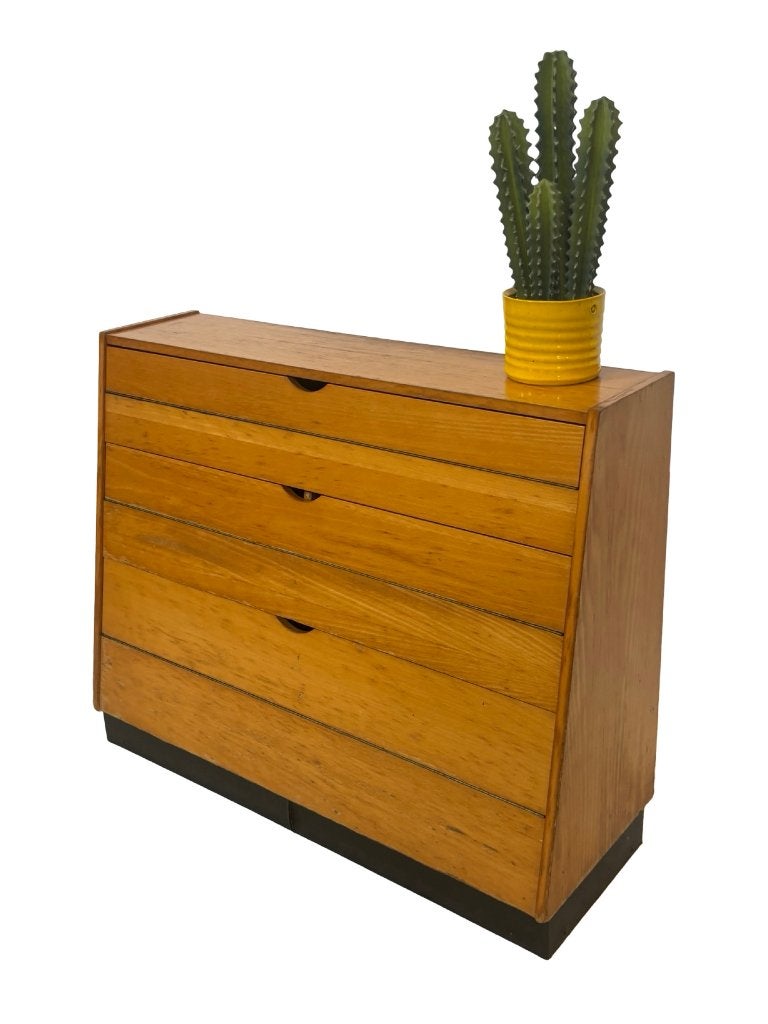 Vintage schoolkast vakkenkast opbergmeubel klepkast jaren 60