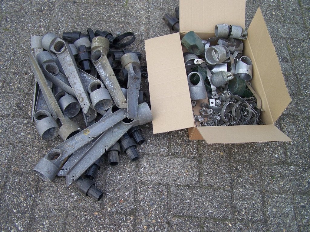 hekwerk , hekwerk montagemiddelen , hekwerk accessoires, Tuin en Terras, Ophalen, Zo goed als nieuw, Aluminium