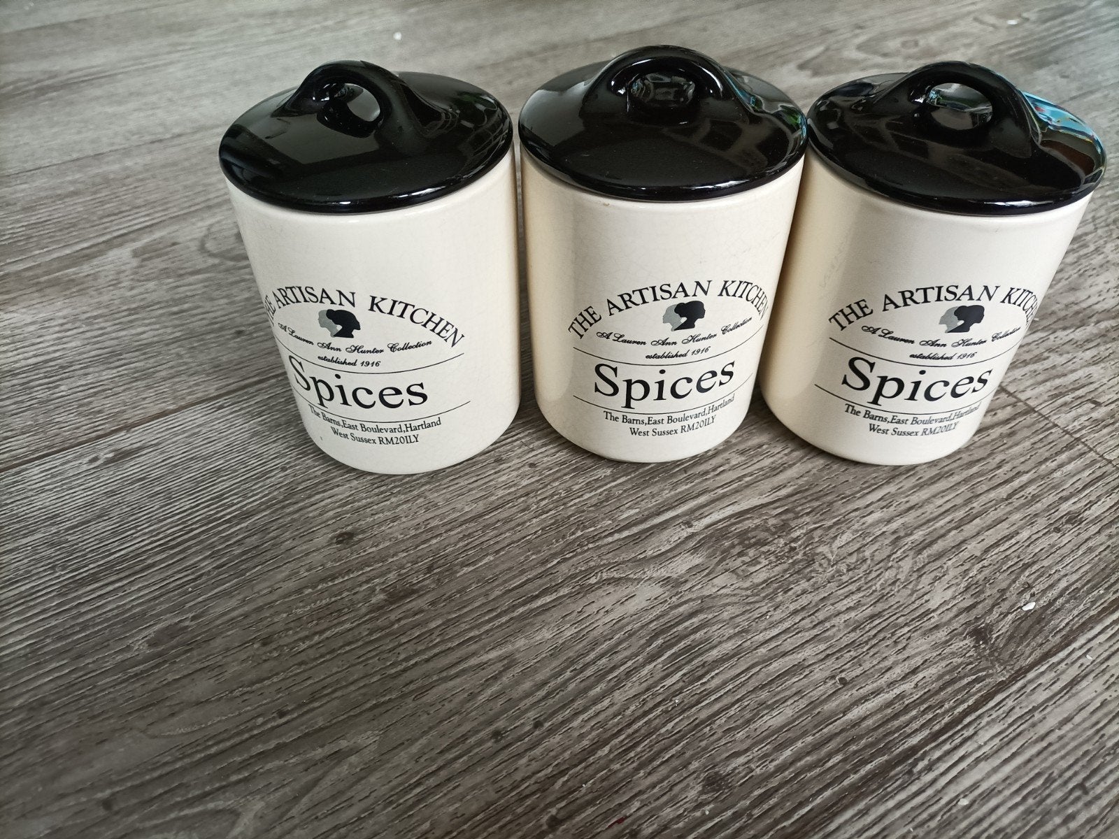 ❇️3 spices potjes van the artisan kitchen❇️, Huis en Inrichting, Verzenden, Zo goed als nieuw, Overige materialen, Pot, Bus of Blik