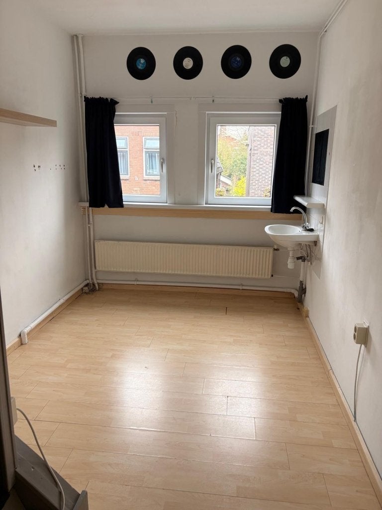 NIEUW! Woonruimte te huur Pyrmontstraat, Enschede