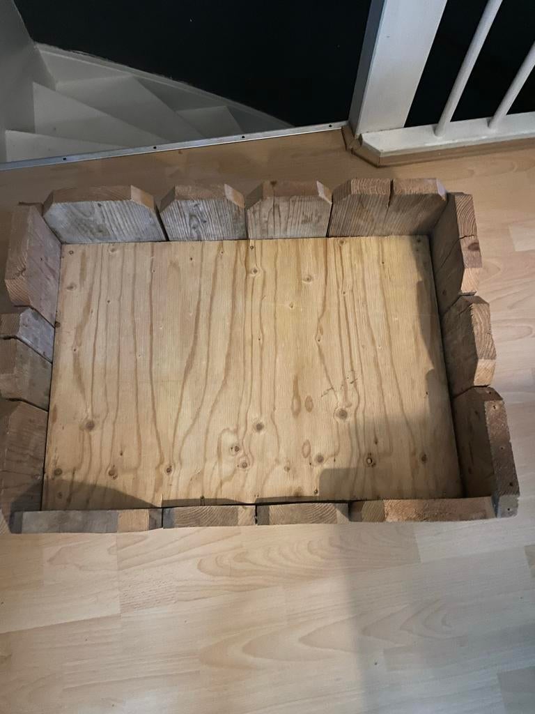 Honden of Kattenmand Steigerhout, Ophalen, Gebruikt, Overige