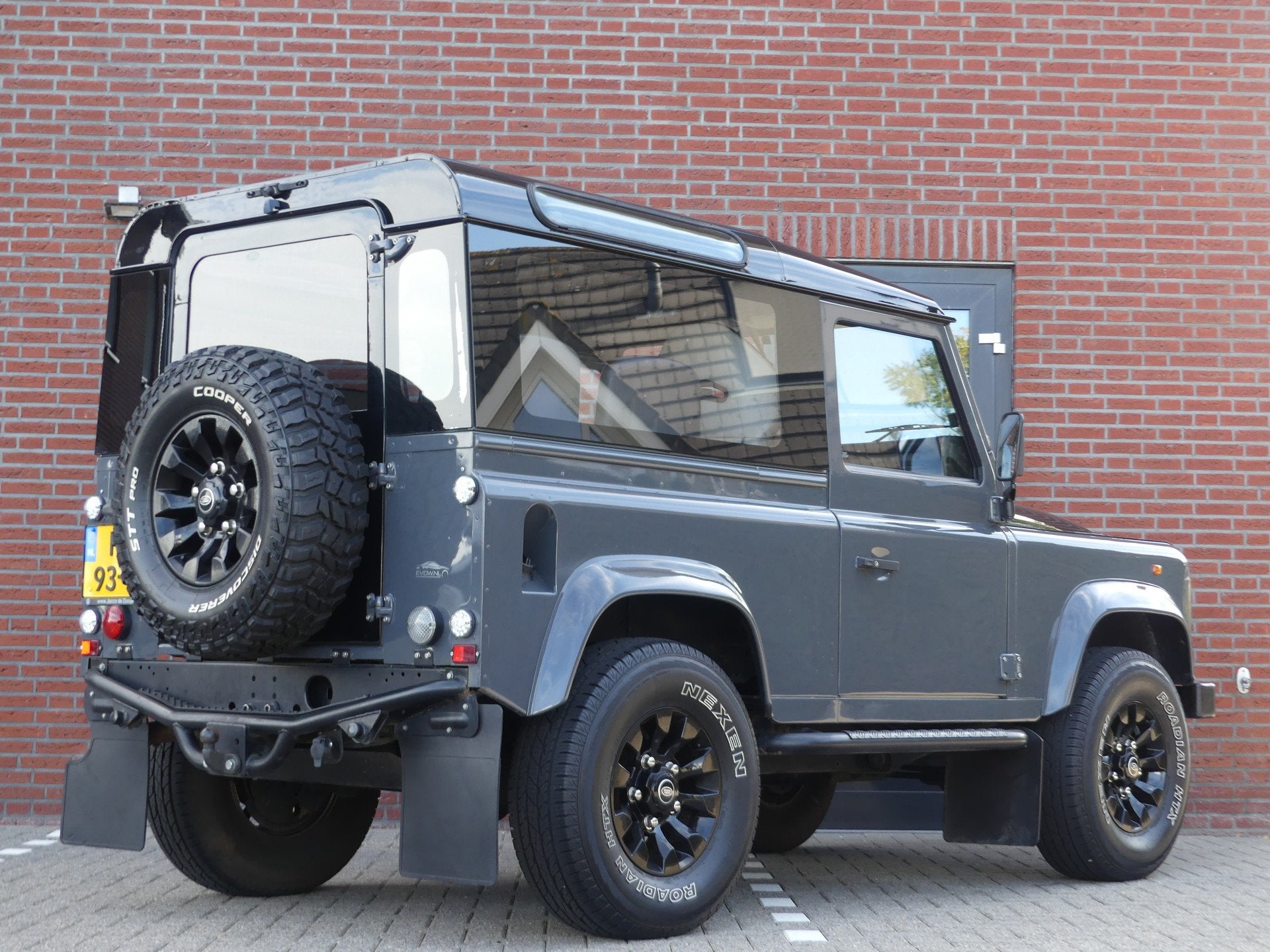 Land Rover 90 Benzine 2.0 136pk / 6 persoons (bj 1997), foto 5