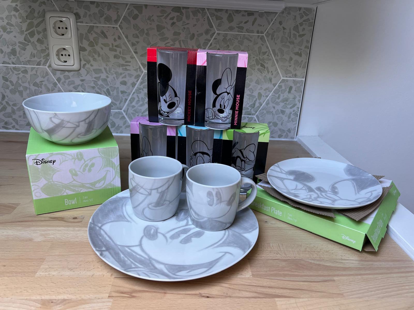 Micky mouse servies set, Overige materialen, Nieuw, Ophalen of Verzenden, Overige stijlen