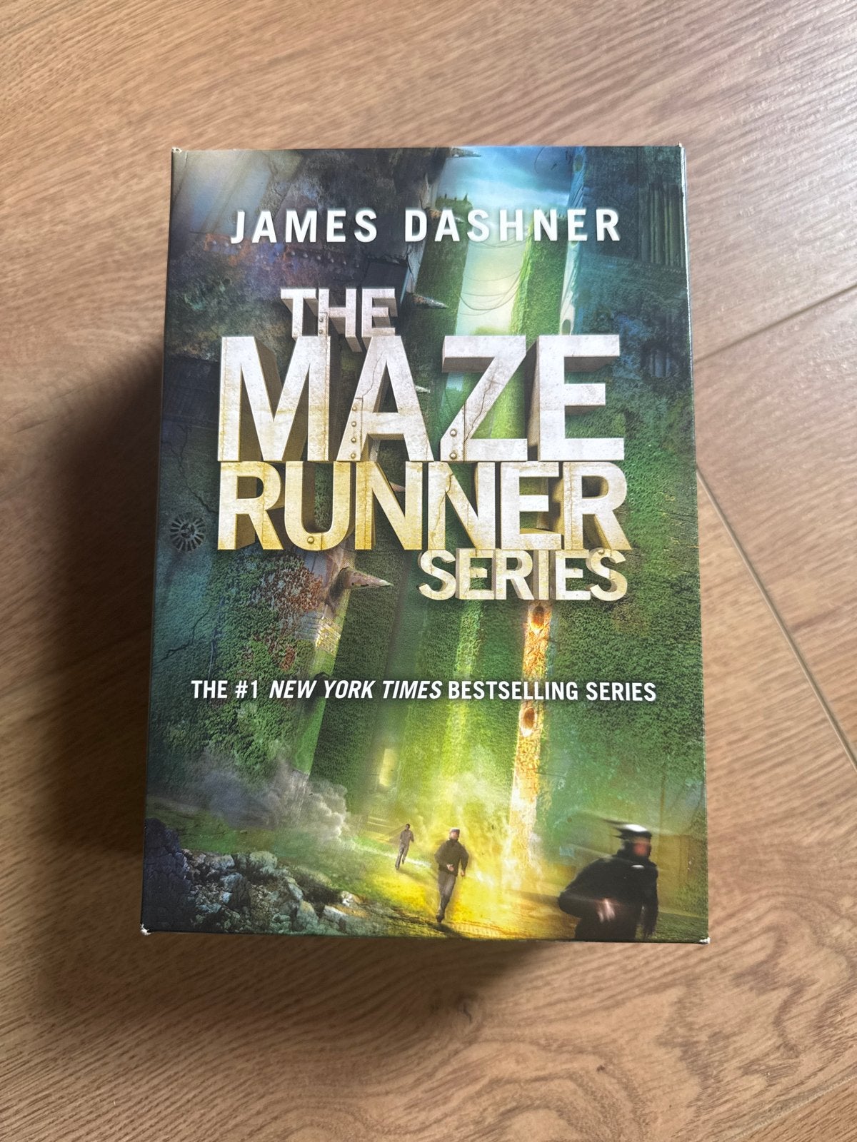 The Maze Runner Series - James Dashner (4 boeken), Ophalen of Verzenden, Gelezen