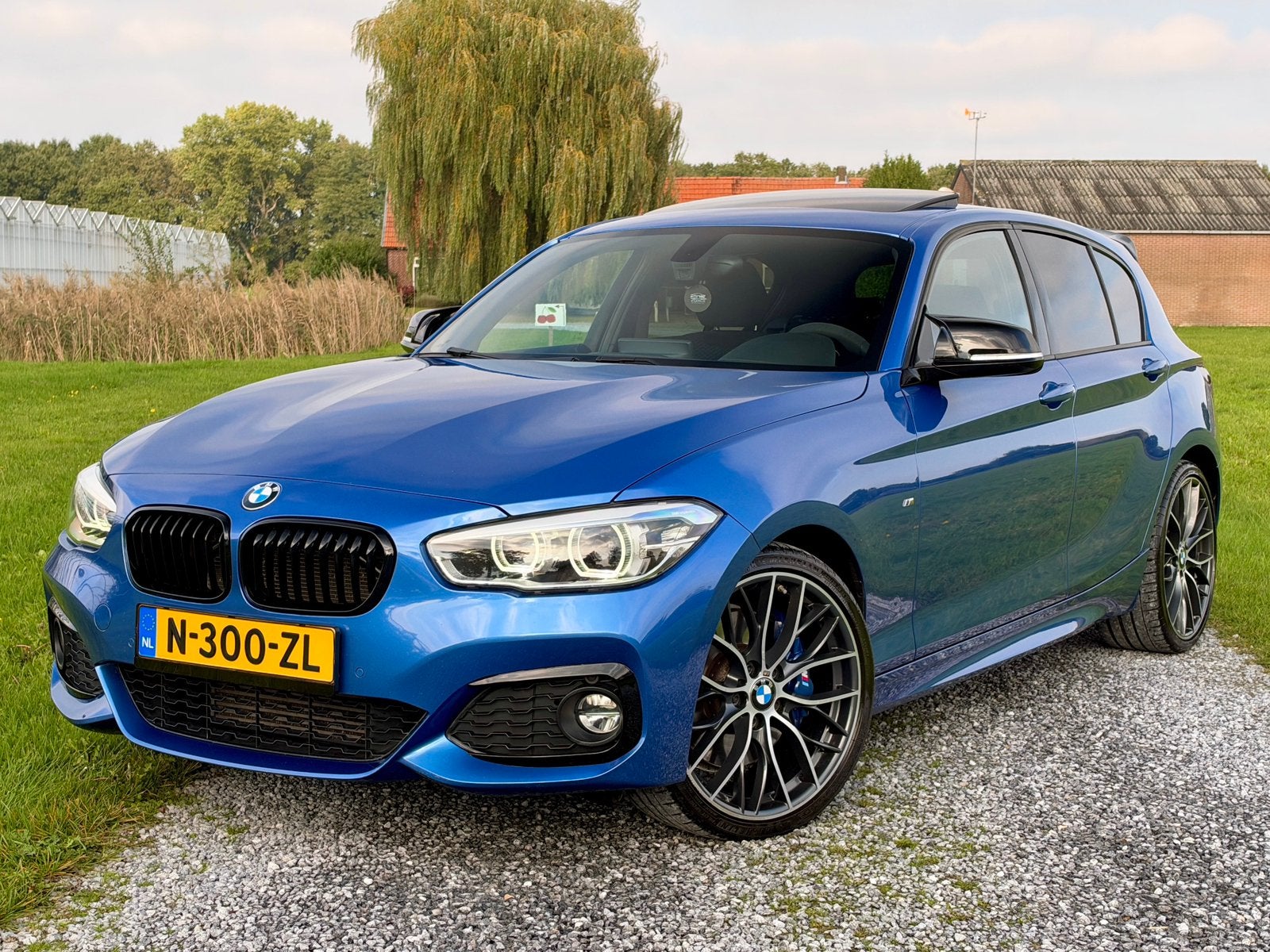 BMW 1-Serie 120d Xdrive M-Sport | Aut | Pano | Carplay | PDC, Auto's, 1995 cc, Zwart, Blauw, Alcantara