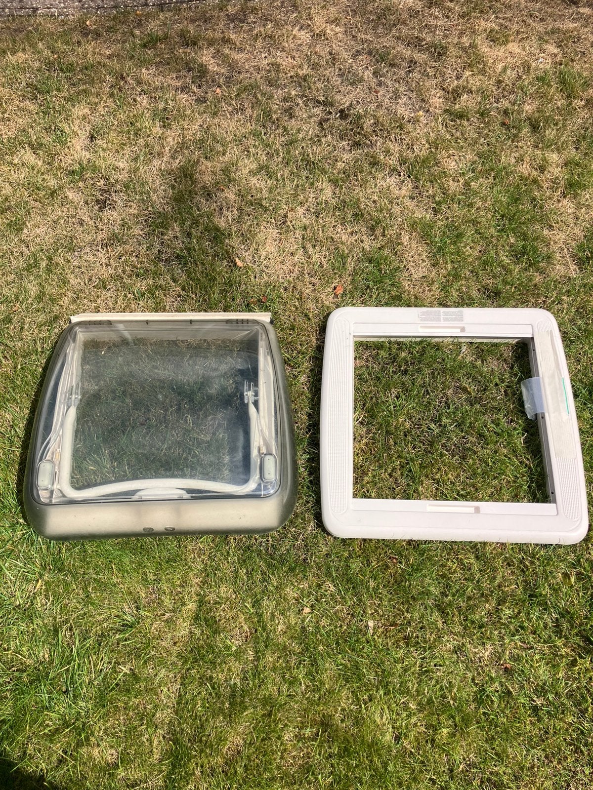 Camper Domestic dakluik compleet 40x40 cm, Ophalen, Zo goed als nieuw