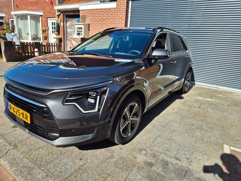 Kia Niro 1.6 GDi Hybrid NAP 2de eigenaar, Auto's, Kia, 1374 kg, Zwart, 23 km/l, 75 €/maand