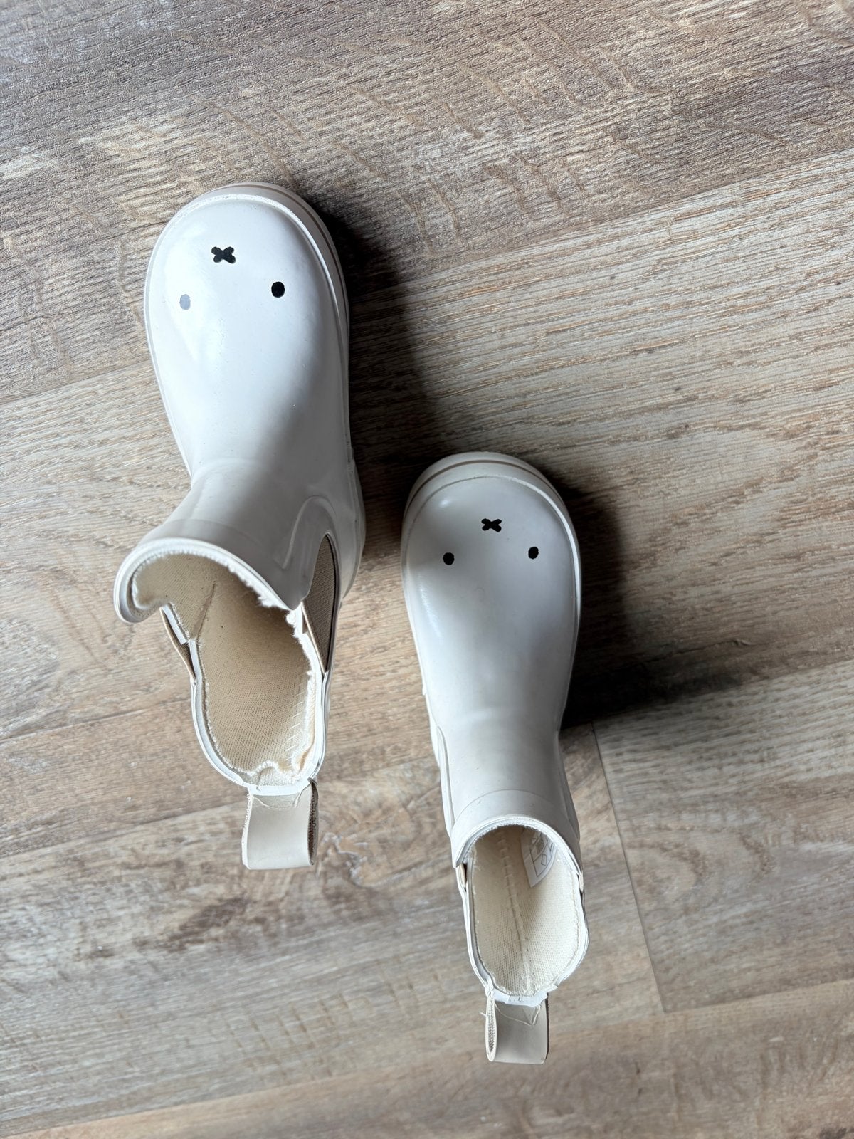Witte regenlaarzen met konijnengezichtje maat 21, Ophalen of Verzenden, Gebruikt, Jongen of Meisje, Laarzen