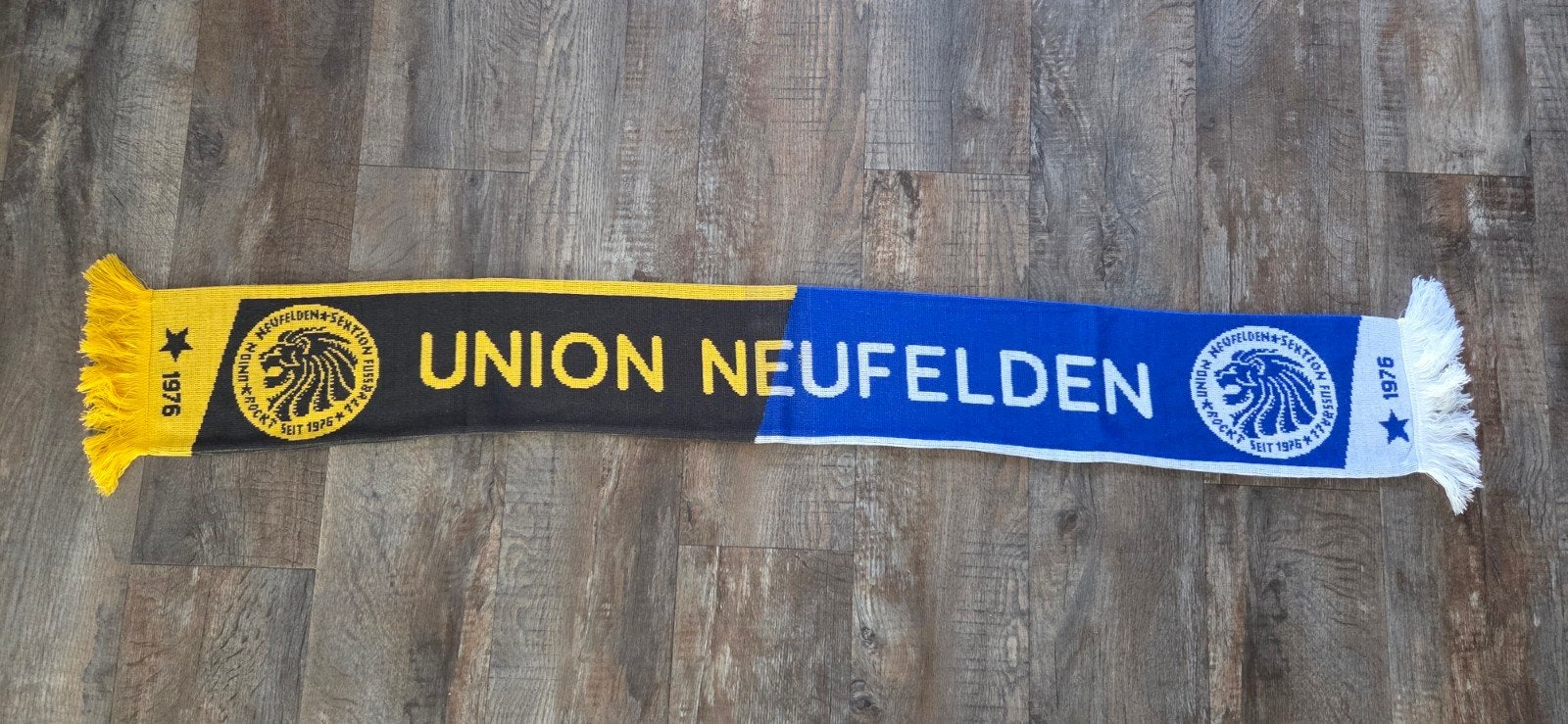 Sjaal Union Neufelden, Verzamelen, Sportartikelen en Voetbal, Ophalen of Verzenden, Zo goed als nieuw, Buitenlandse clubs, Vaantje of Sjaal