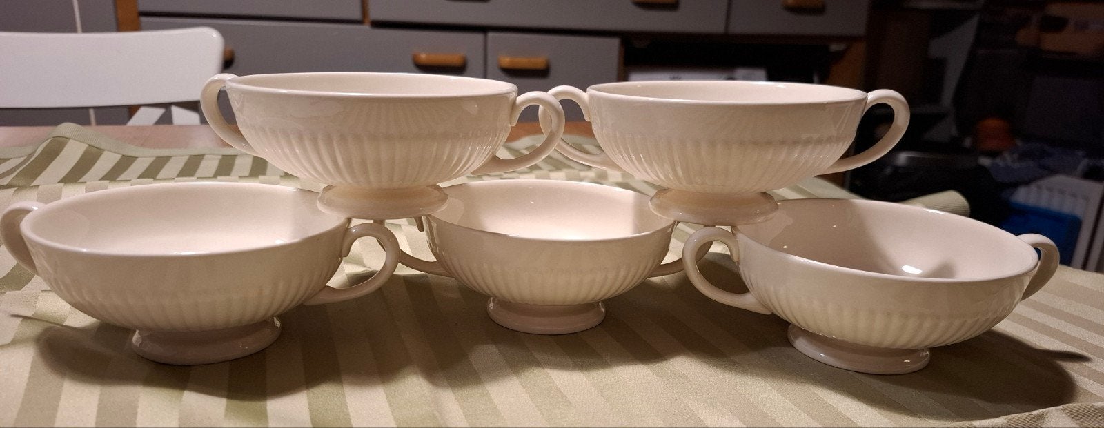 5 prachtige Wedgewood soepkommen., Ophalen