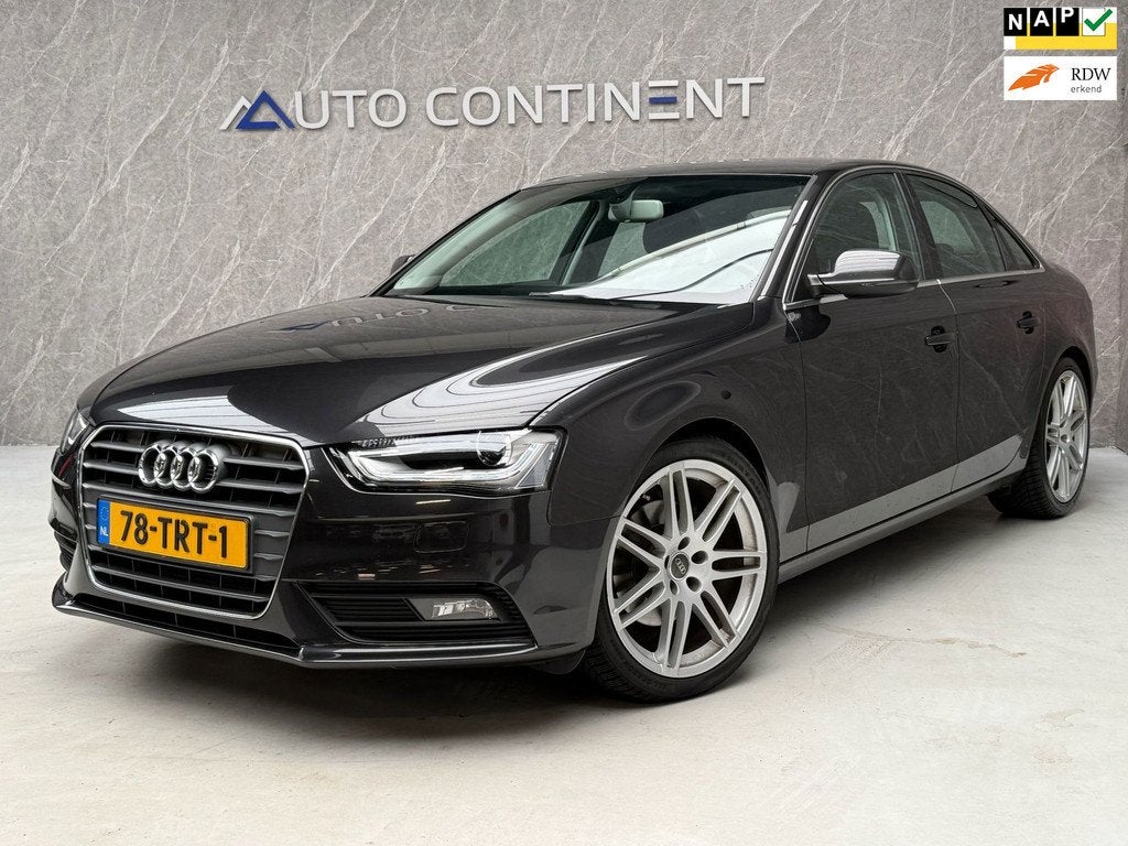 Audi A4 Limousine 1.8 TFSI / NAP / Dealer Onderhouden / Erg, Auto's, Audi, Voorwielaandrijving, Euro 5, Stof, Gebruikt
