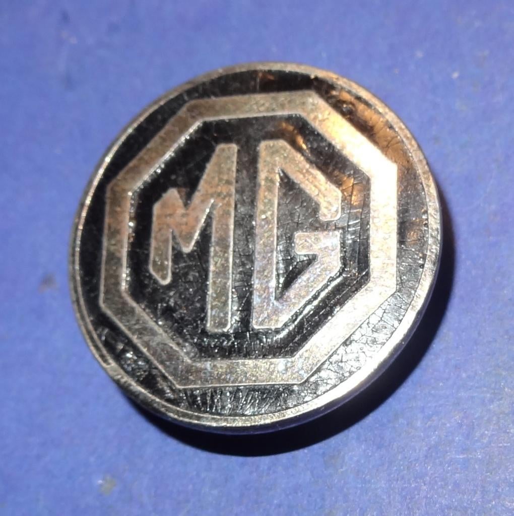 MG Sport Car Revers Knoop 28 mm Doorsnee, Verzenden, Gebruikt, Auto's