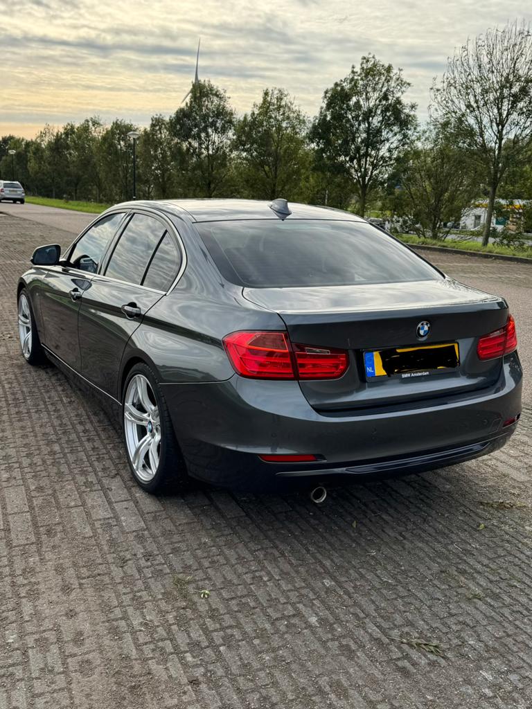 BMW 3-Serie 2.0D 320 EDE 120KW Aut8(f30) 2014 Grijs, Auto's, BMW, Automaat, 1995 cc, 4 cilinders, 163 pk