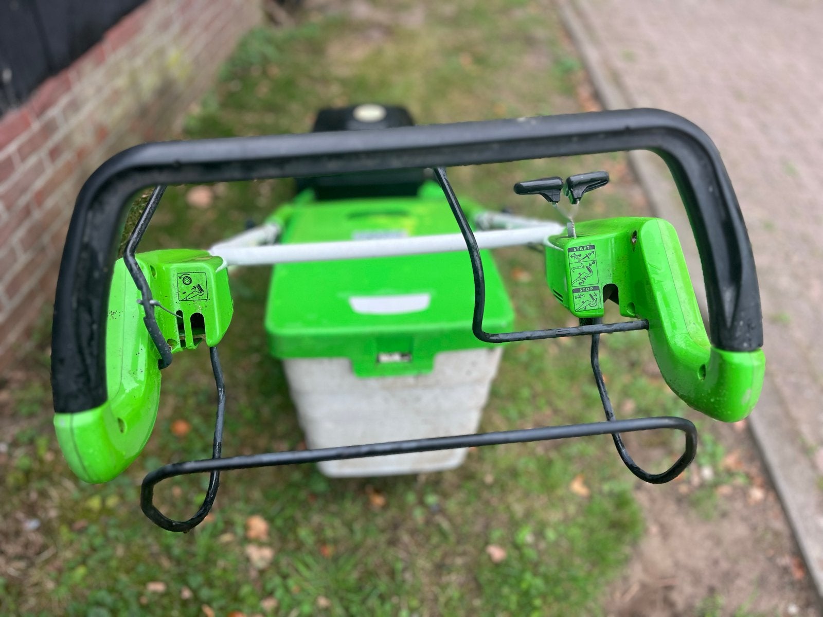 Viking grasmaaier met Kawasaki motor, Ophalen, Cirkelmaaier, Gebruikt, 40 t/m 49 cm
