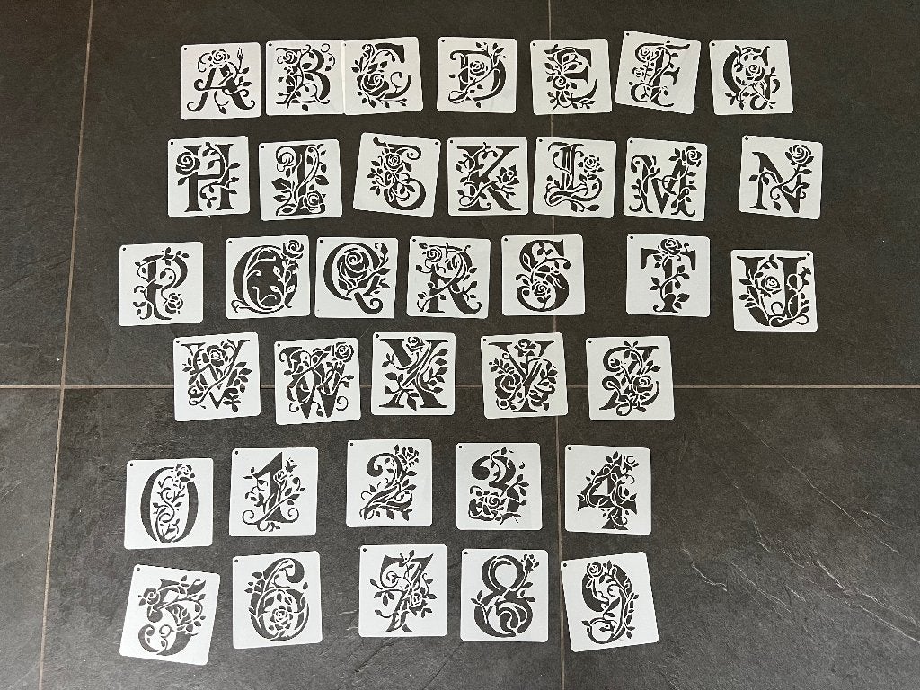Brocant stencil set letters en cijfers bloemen sjabloon, Verburgt Vintage, Overige typen, Nieuw, Ophalen of Verzenden